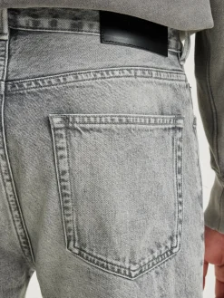 Peeg Tapered Jeans